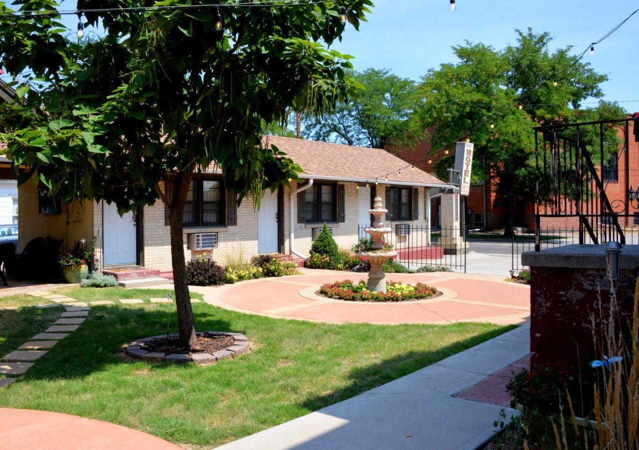 The Crest Motel Sterling Exterior photo